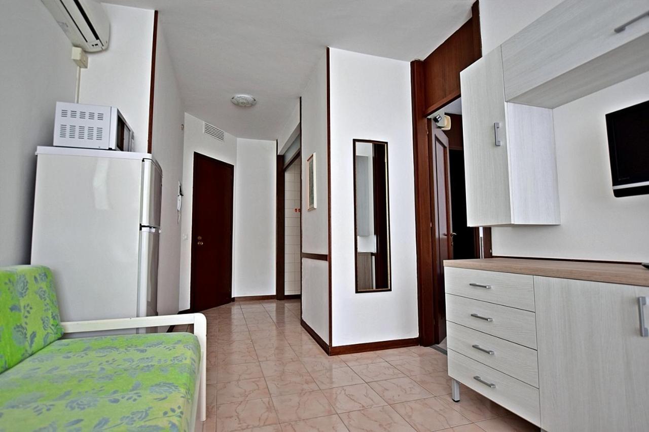 Condominio Luna 1 ลินญาโน ซับเบียโดโร ภายนอก รูปภาพ